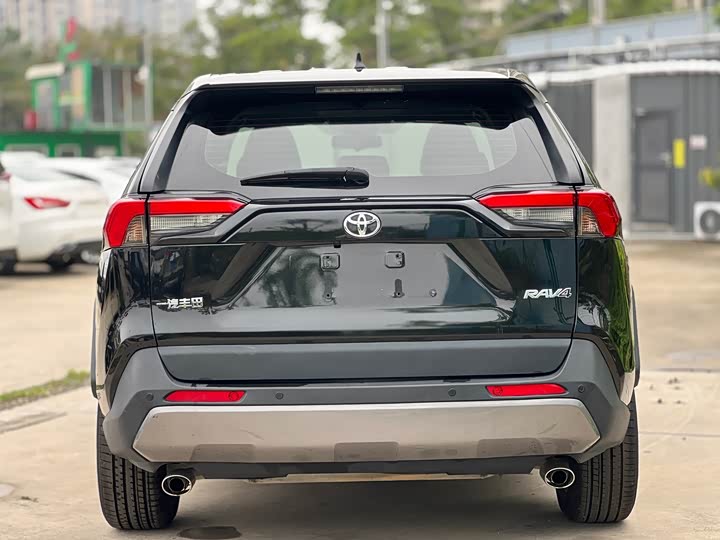 صورة 9 - Toyota RAV4