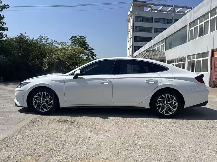 Zdjęcie 4 - Hyundai Sonata N Line