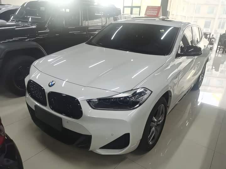 Фото 1 - BMW X2