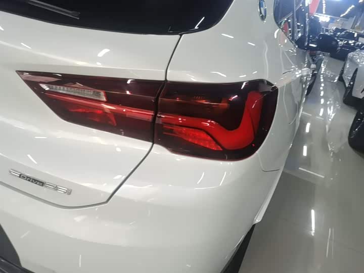 Фото 8 - BMW X2