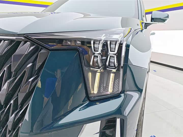 GAC Trumpchi GS8 2022 2022款 双擎系列 2.0TM 四驱尊贵版 （七座）