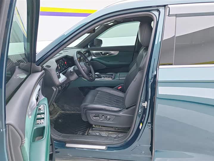 GAC Trumpchi GS8 2022 2022款 双擎系列 2.0TM 四驱尊贵版 （七座）