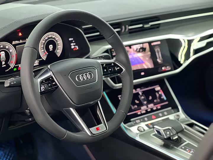 صورة 4 - Audi A6L