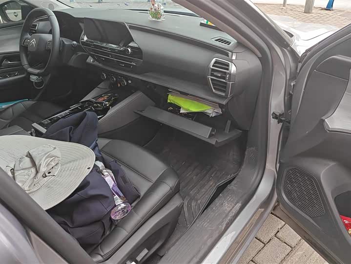 Citroen C5 X 2024 2024款 1.6T 享不凡