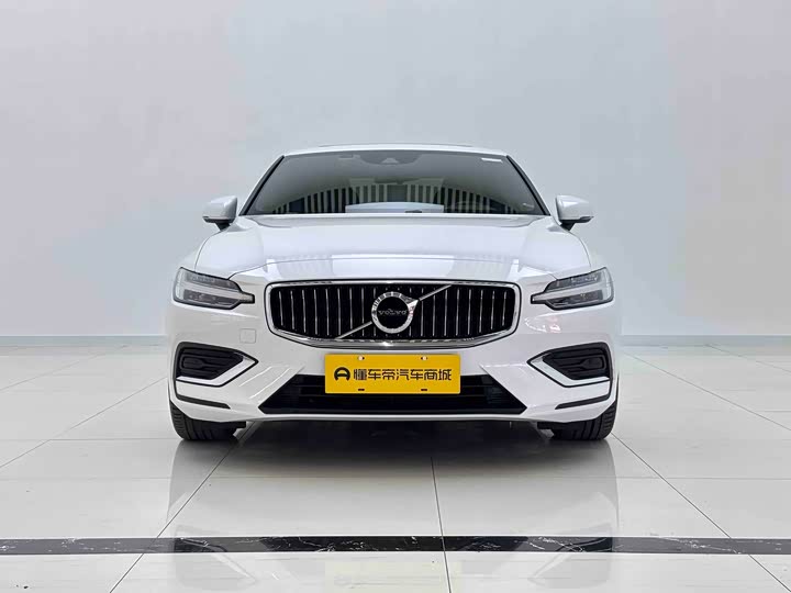 Фото 2 - Volvo S60