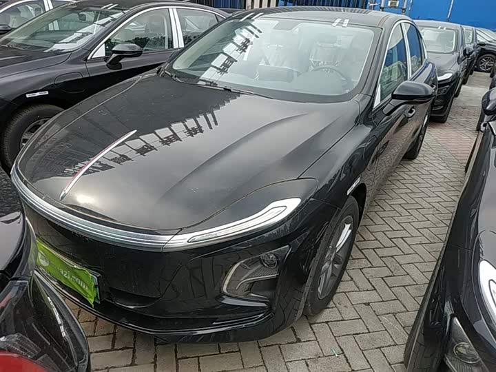 2025 Hongqi E-QM5