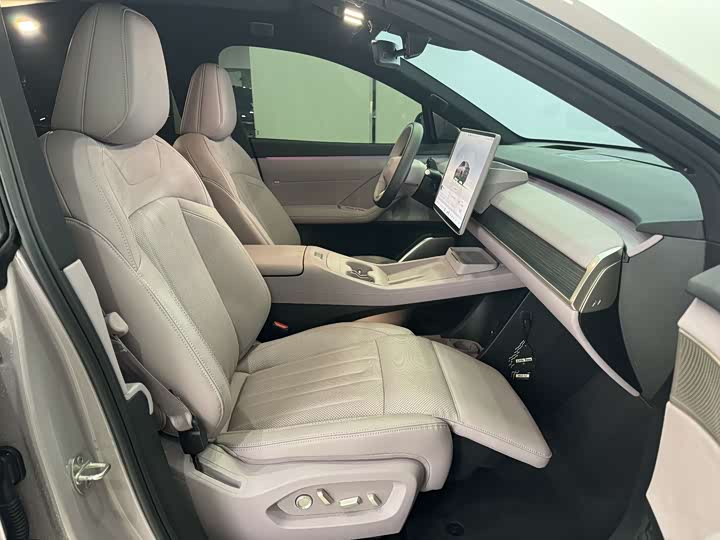 Nio Onvo L60 2024 2024款 60kWh 四驱版