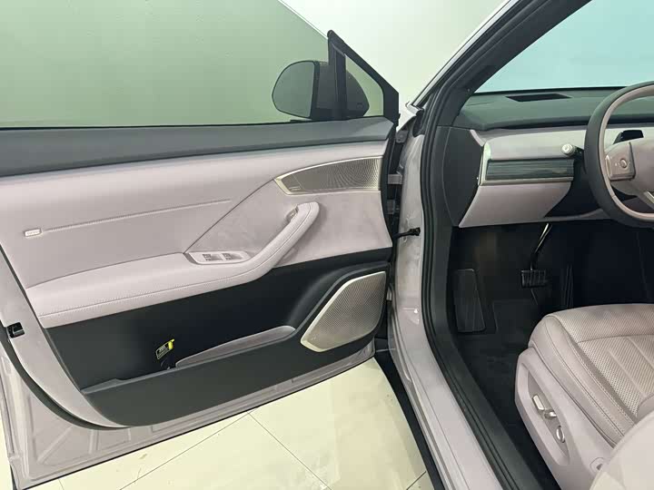 Nio Onvo L60 2024 2024款 60kWh 四驱版