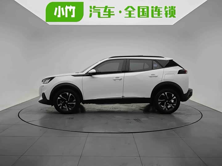 Фото 3 - Peugeot 2008