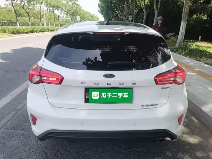 Ford Focus 2021 2021款 两厢 EcoBoost 180 自动ST Line