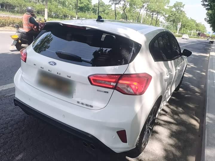 Ford Focus 2021 2021款 两厢 EcoBoost 180 自动ST Line