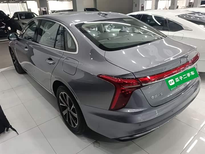 2025 Hongqi H5 Hybrid