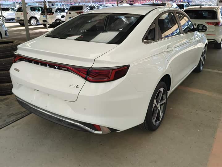 Geely Emgrand L 2022 2022款 1.4T CVT至尊型