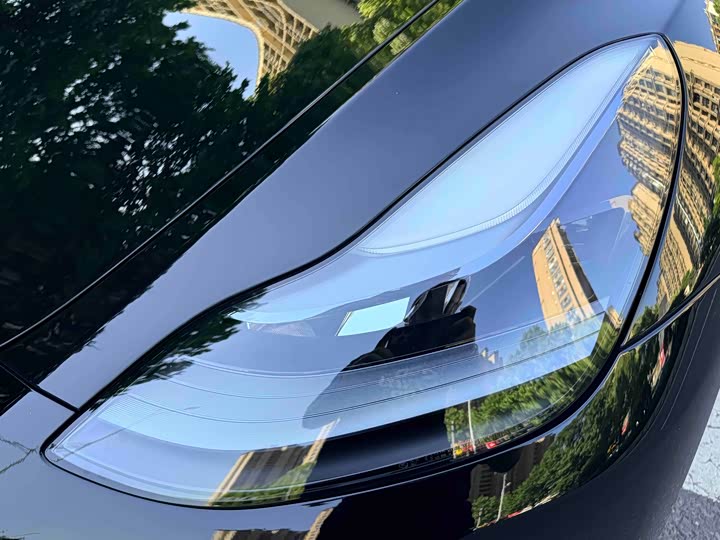 Фото 3 - Tesla Model Y
