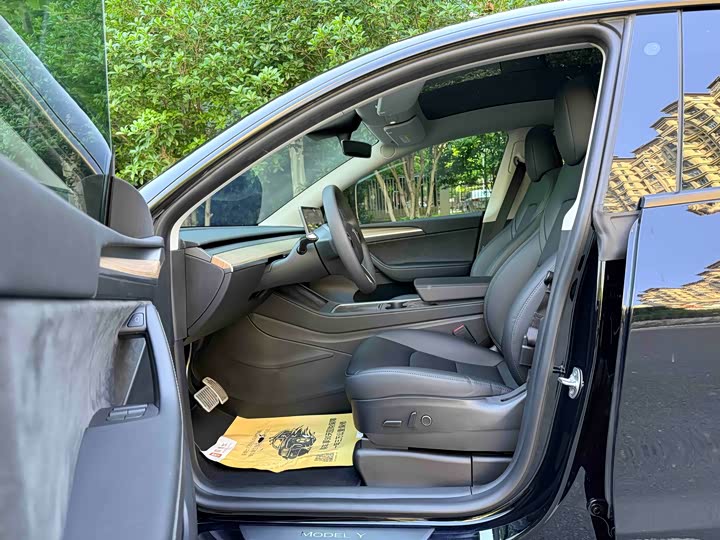 Фото 7 - Tesla Model Y