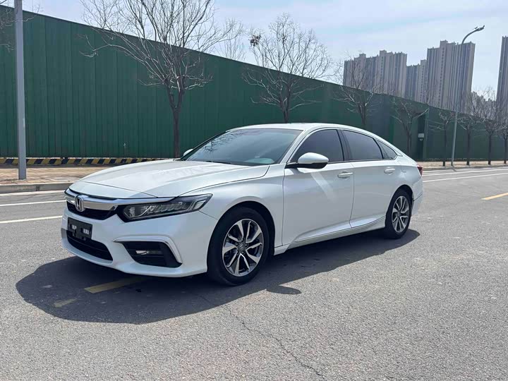 Zdjęcie 1 - Honda Inspire