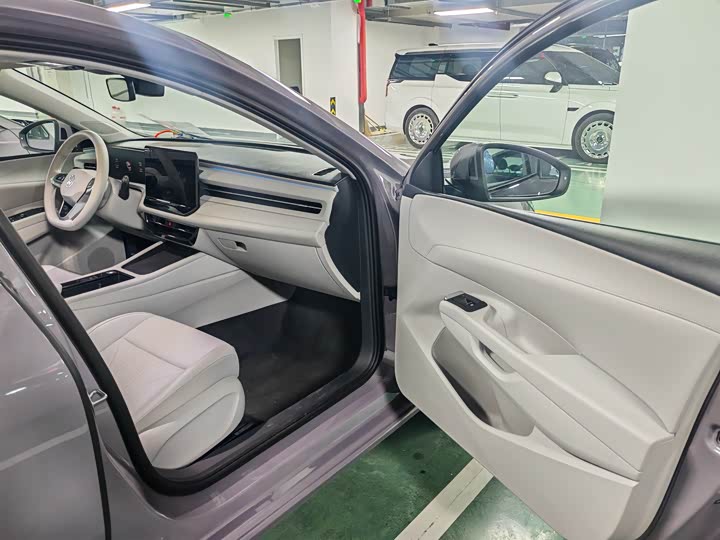 Volkswagen Lavida 2026 2026款 Pro 300TSI 智逸版