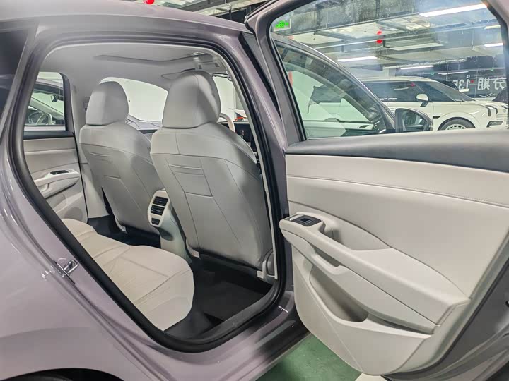Volkswagen Lavida 2026 2026款 Pro 300TSI 智逸版
