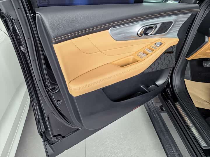 Фото 8 - GAC Trumpchi GS8
