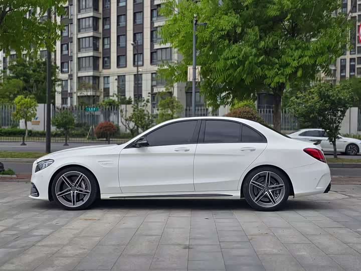 Zdjęcie 3 - Mercedes-Benz C-Class AMG