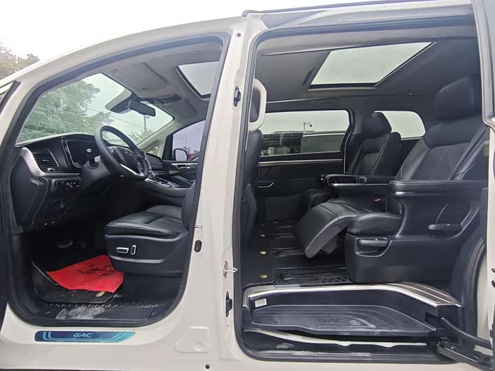Фото 7 - GAC Trumpchi M8