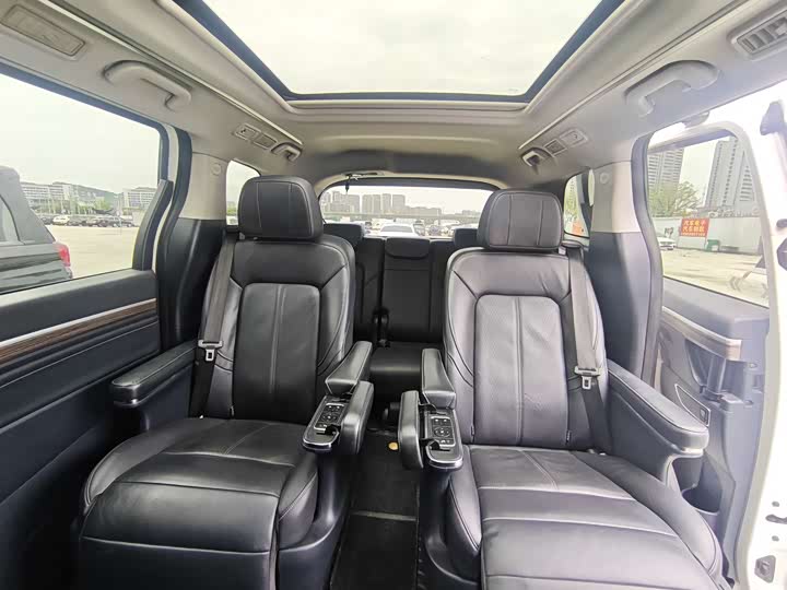 Фото 8 - GAC Trumpchi M8