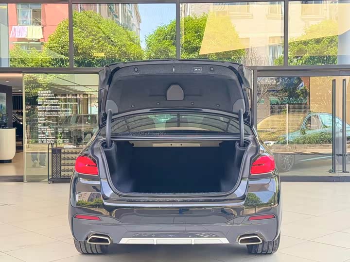 Фото 9 - BMW 5 Series