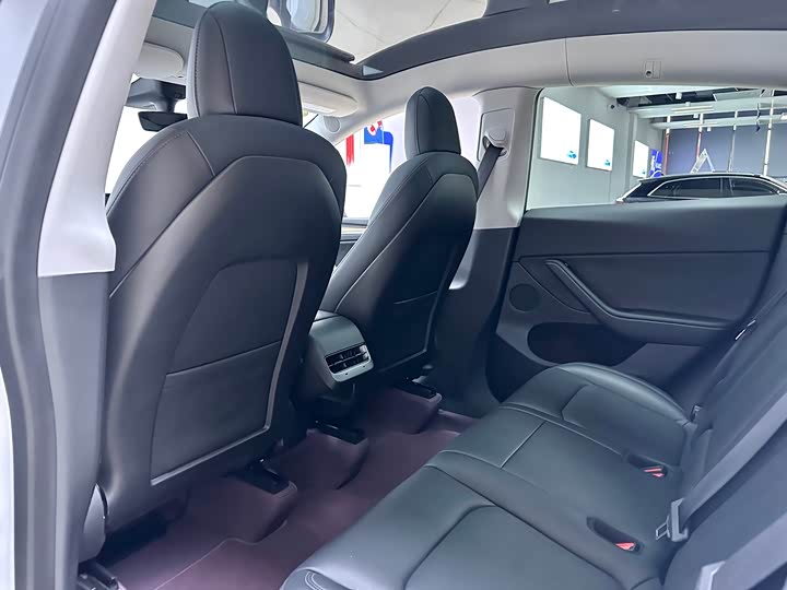 Фото 9 - Tesla Model Y