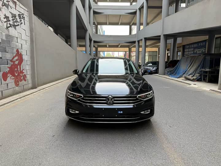 Фото 2 - Volkswagen Magotan