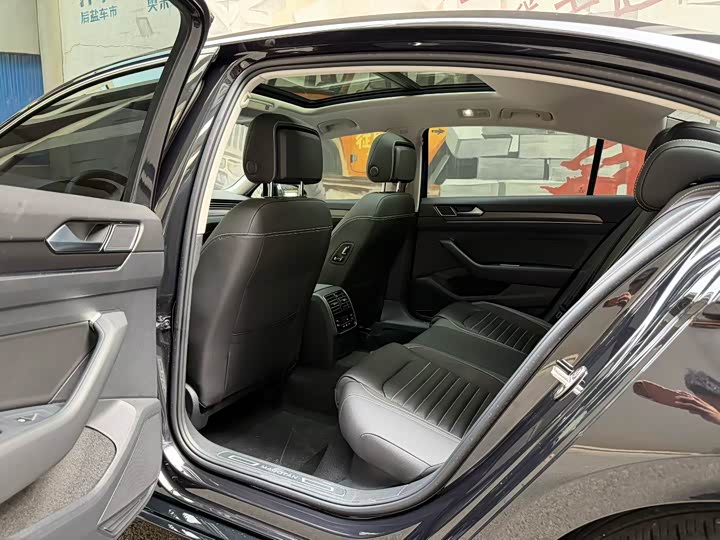 Фото 8 - Volkswagen Magotan