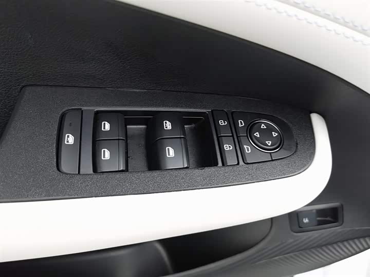 BYD Seal 05 DM-i Hybrid 2025 2025款 DM-i 智驾版 55KM豪华型