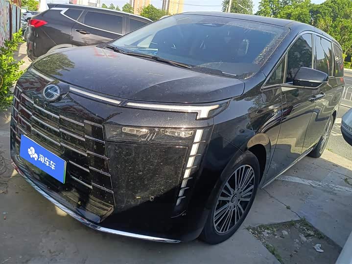 Фото 1 - GAC Trumpchi E8