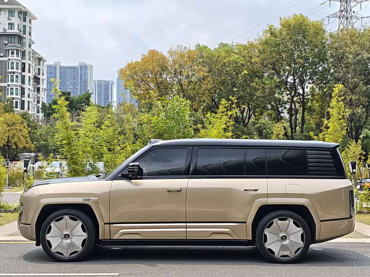 BYD Yangwang U8 2025 2025款 鼎世版