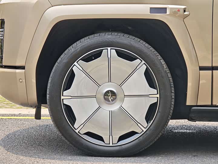 BYD Yangwang U8 2025 2025款 鼎世版