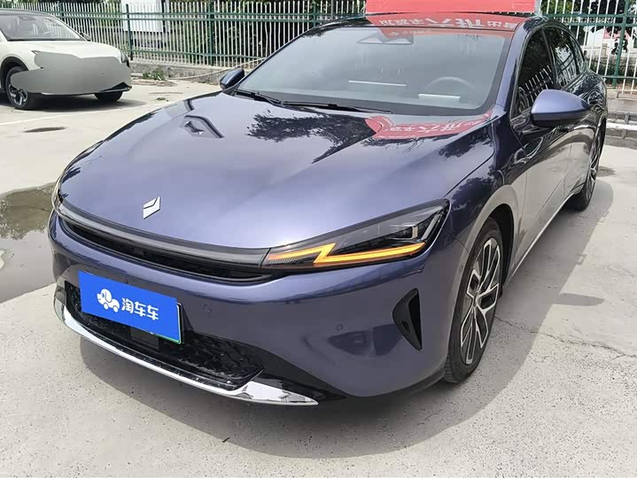 Baojun Xiangjing 2025 2025款 插混 140km专车版