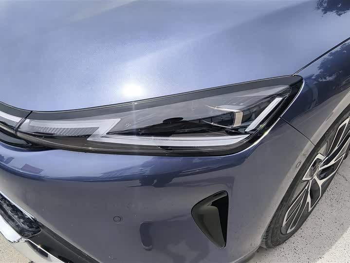 Baojun Xiangjing 2025 2025款 插混 140km专车版