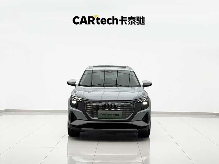 Фото 2 - Audi Q5 e-tron