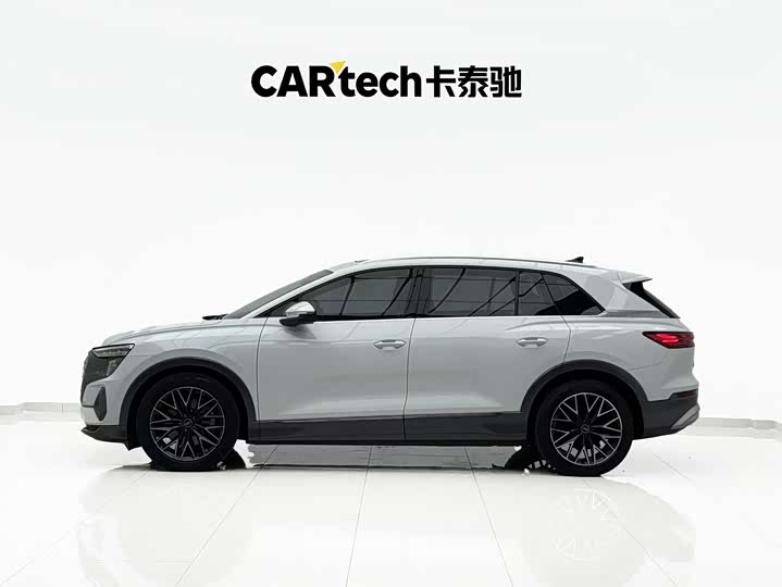 Фото 3 - Audi Q5 e-tron