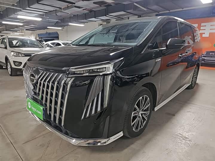 Фото 1 - GAC Trumpchi M8