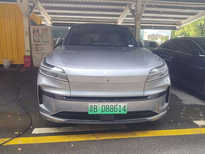 Photo 2 - Nio Onvo L90