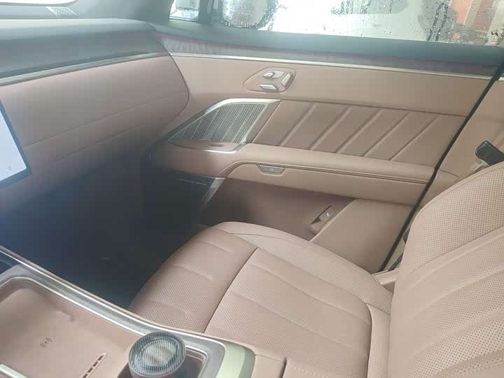 Photo 6 - Nio Onvo L90