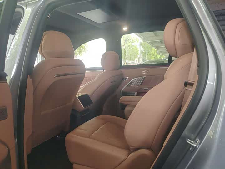 Photo 8 - Nio Onvo L90