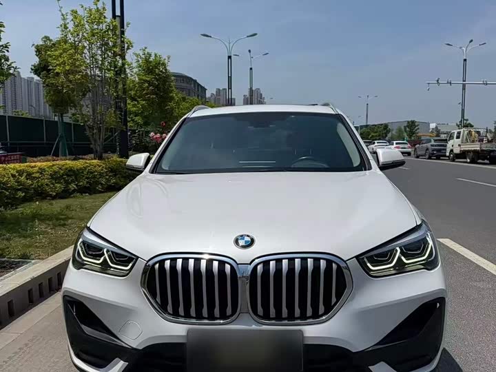 Фото 3 - BMW X1