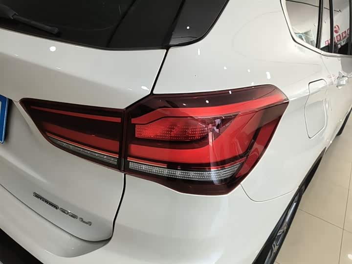 Фото 8 - BMW X1