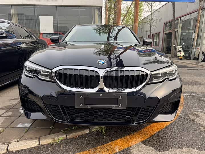 Фото 1 - BMW 3 Series