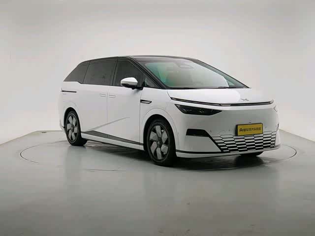 Photo 4 - XPeng X9