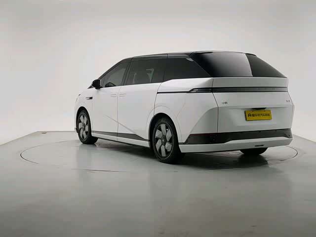 Photo 7 - XPeng X9