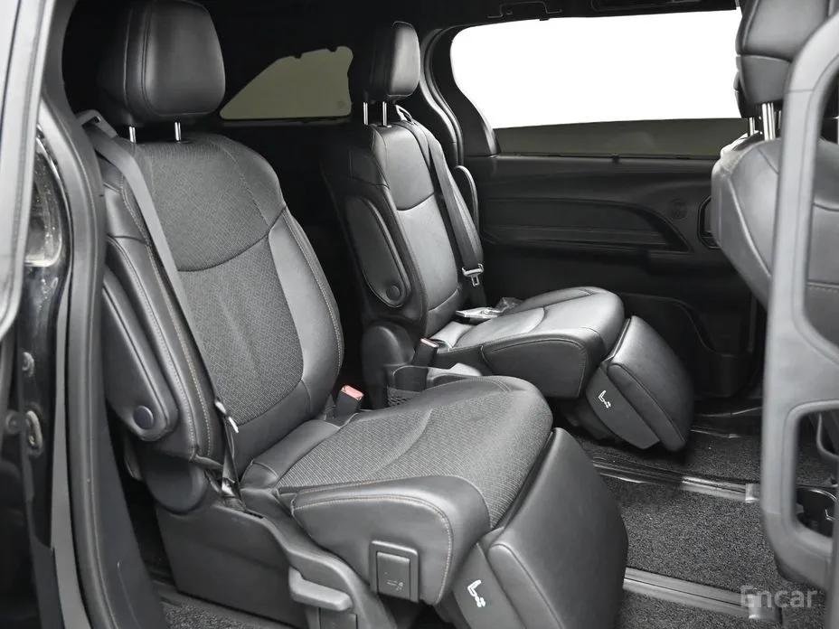 Toyota Sienna 2020 2.5 Hybrid 2WD