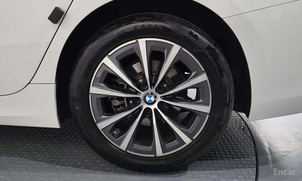 Фото 21 - BMW 3 Series