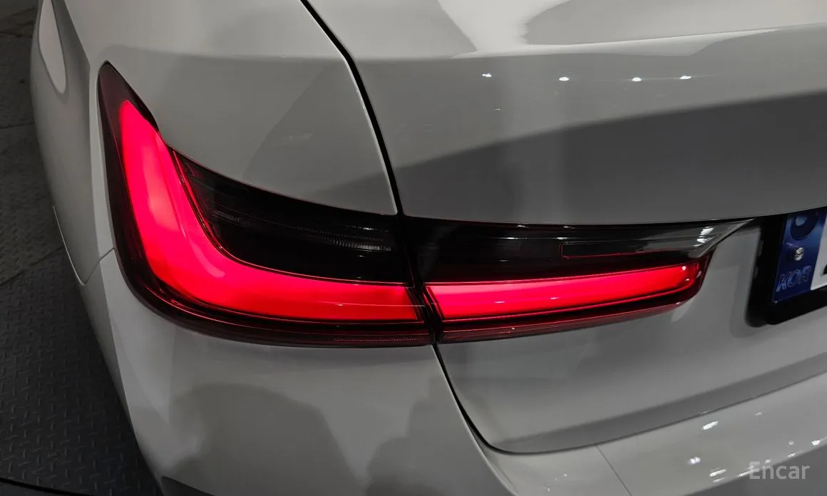 Фото 23 - BMW 3 Series
